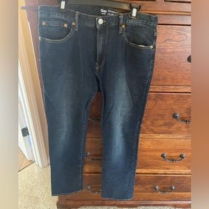 GAP Men’s Straight Stretch Jeans